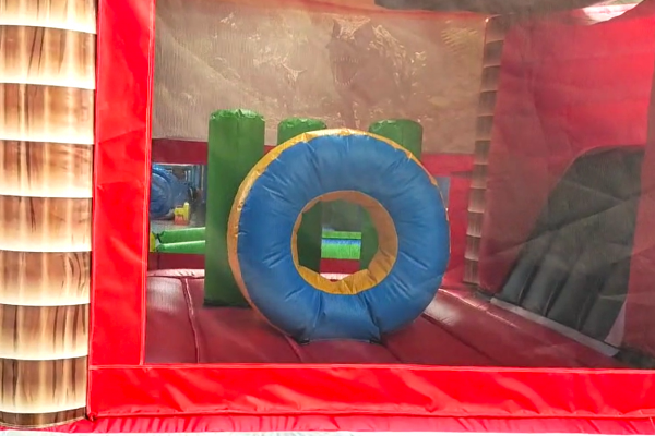 Hüpfburg Jurassic (JM Partybedarf) Hüpfburg Jurassic (JM Partybedarf)